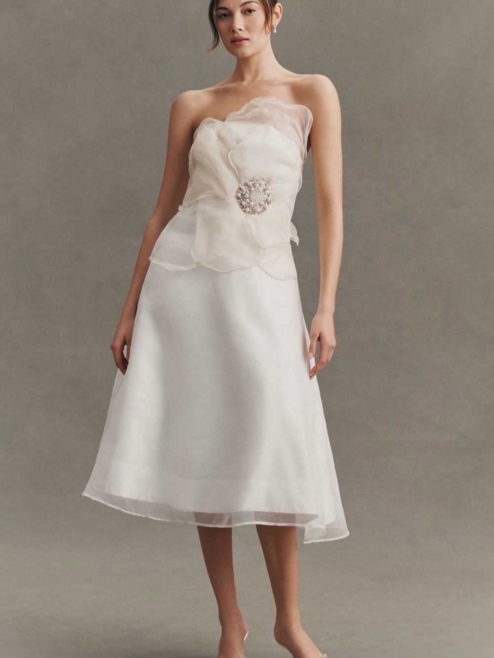 BNWT BHLDN Organza 3D Floral Appliqué Strapless
Midi Dress